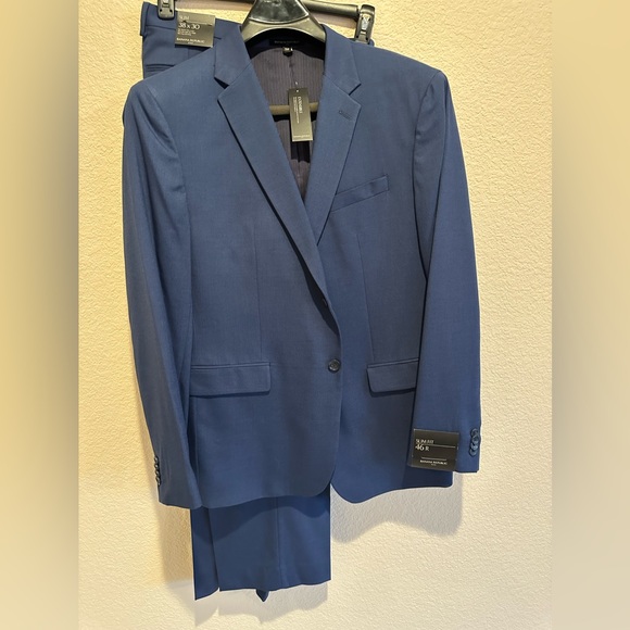 Banana Republic men’s suit